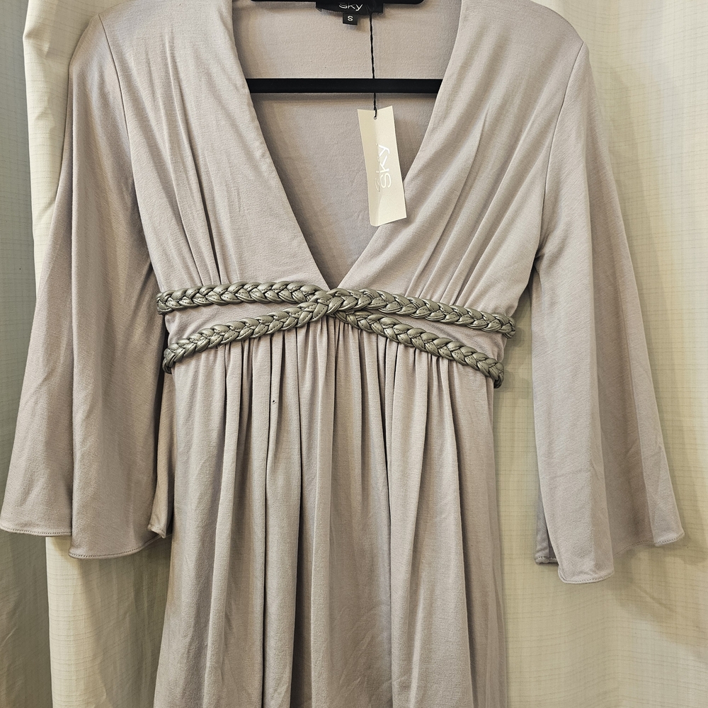 Sky Light Gray V-Neck Top
